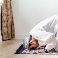 Salat Sunnah Sebelum Subuh: Niat, Tata Cara, Waktu Pelaksanaan, dan Keutamaannya