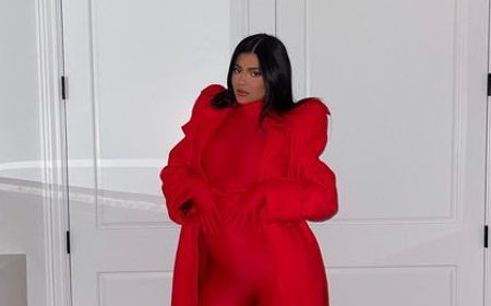 Kylie Jenner Melahirkan Anak Kedua di Tanggal Cantik