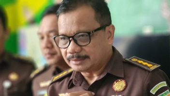 Enquêter sur les anomalies des panneaux numériques interactifs, le ministère public examine le secrétaire général de Jateng