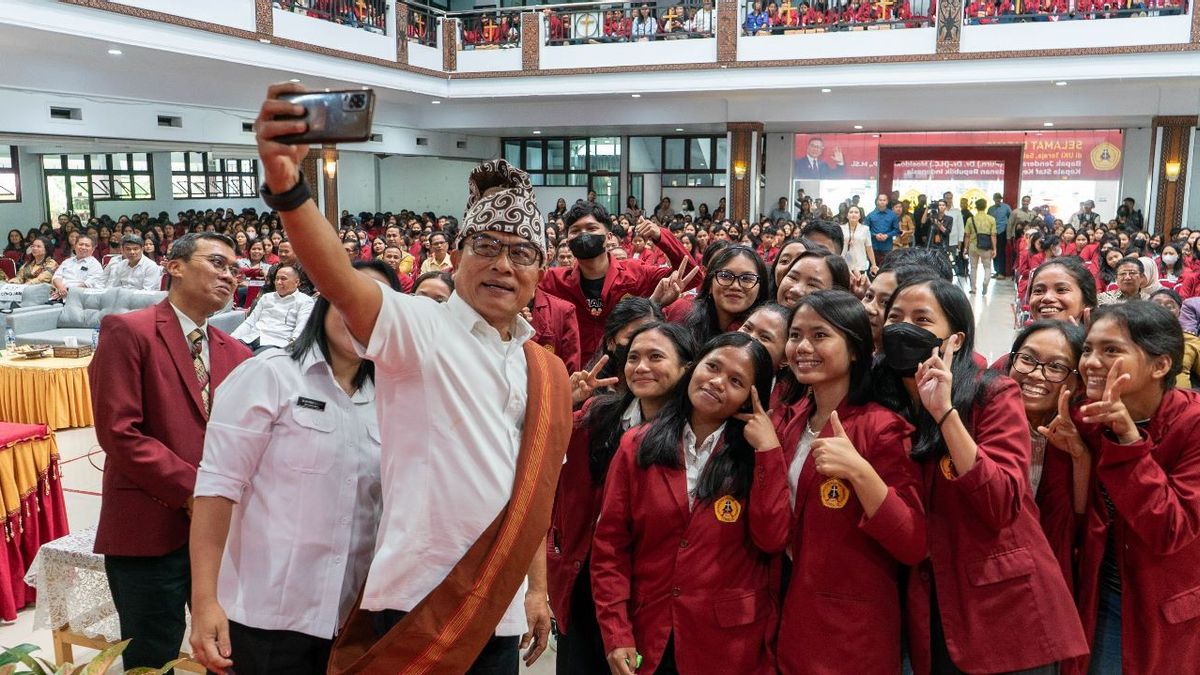 Moeldoko Invites Toraja Students To Participate In Building Indonesia