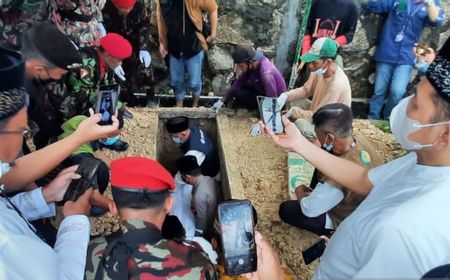 Buya Syafii Maarif Dimakamkan di Taman Makam Husnul Khotimah