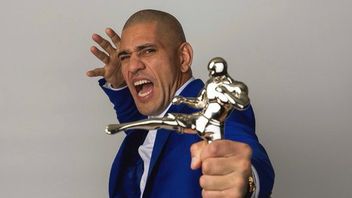 Alex Pereira Tegaskan Fokus Rebut Sabuk dari Ankalaev, Tolak Pindah ke Kelas Berat UFC