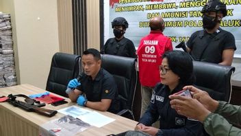 Polisi Tetapkan Tersangka Penyimpan Senjata Api AK-47 Warga SSB Maluku