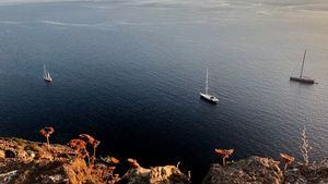 Bandara di Pantelleria Italia Bakal Ganti Nama Demi Hormati Mendiang Giorgio Armani