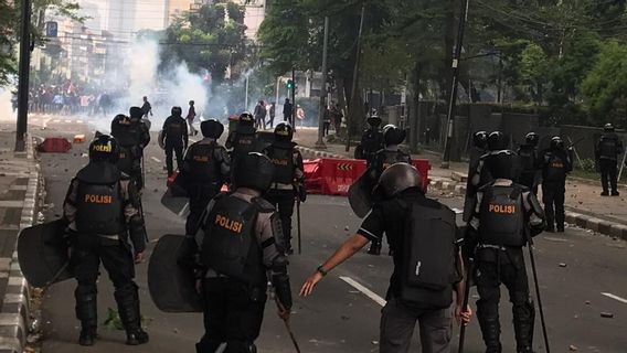 Tak Semestinya Polisi Hadapi Unjuk Rasa dengan Penangkapan Pendemo