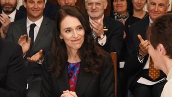 ジャシンダ・アーダーン:性差別にさらされることが多いニュージーランドの女性首相