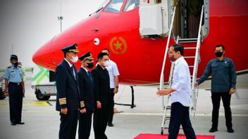 佐科威总统今天到苏梅内普为特鲁诺霍约机场揭幕