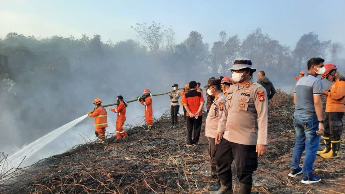 6 Hari Kebakaran di TPA Simpang Kandis OKU Belum Bisa Dipadamkan