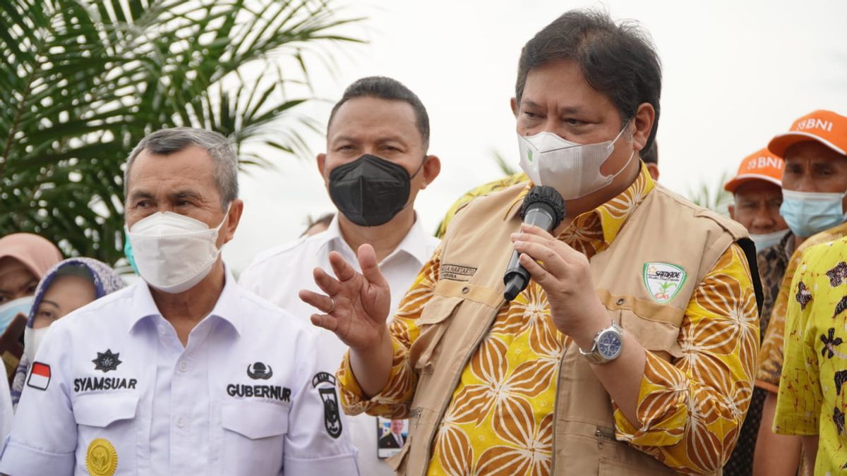 Airlangga Terima Aspirasi Petani Sawit yang Minta Masa Jabatan Presiden Jokowi Diperpanjang