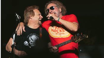 Sammy Hagar邀请David Lee Roth和Alex Van Halen加入明年“Tribute to Van Halen”巡回演出