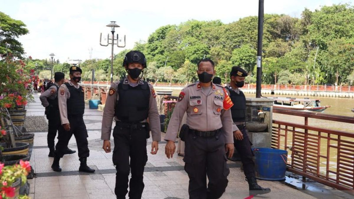 イードの休暇中に観光地の訪問者が急上昇し、バンジャルマシン警察は定期的にパトロールを開催