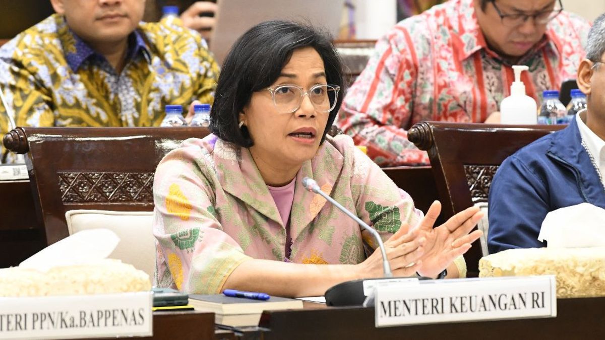 Sri Mulyani Cuts The 2024 Economic Growth Target, What's Up, Ma'am?