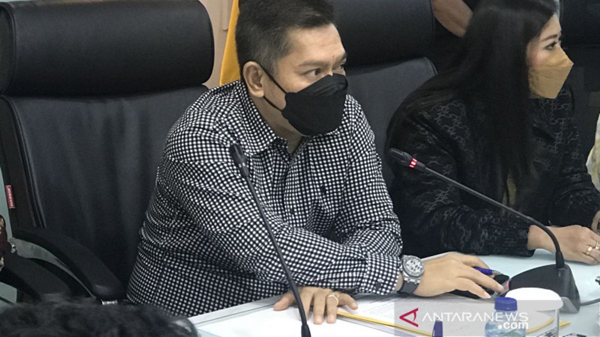 Mardi Après-midi, Golkar Annoncera Le Remplacement D’Azis Shamsuddin