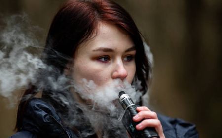 Studi Baru: Pengguna Vape Menghirup Senyawa 'Acutely Toxic' yang Dapat Menyebabkan Gelombang Baru Penyakit Kronis