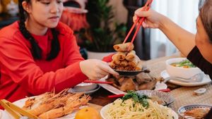 10 Makanan Khas Imlek Tidak Boleh Dilewatkan, dari Mie China hingga Kue Keranjang