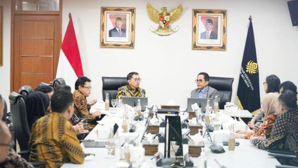 ファドリ・ゾン文化大臣は、DPR/MPRビルを文化遺産として決定するためのフォローアップ行動を確保する