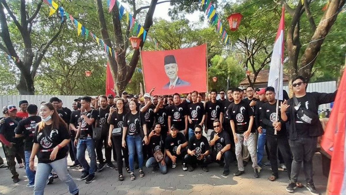 Deklarasi Dukung Ganjar Capres 2024, Ratusan Relawan di Soloraya Keliling Kota Solo
