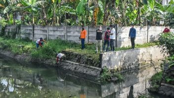 Water Channels In Surabaya Connected To Prevent Floods