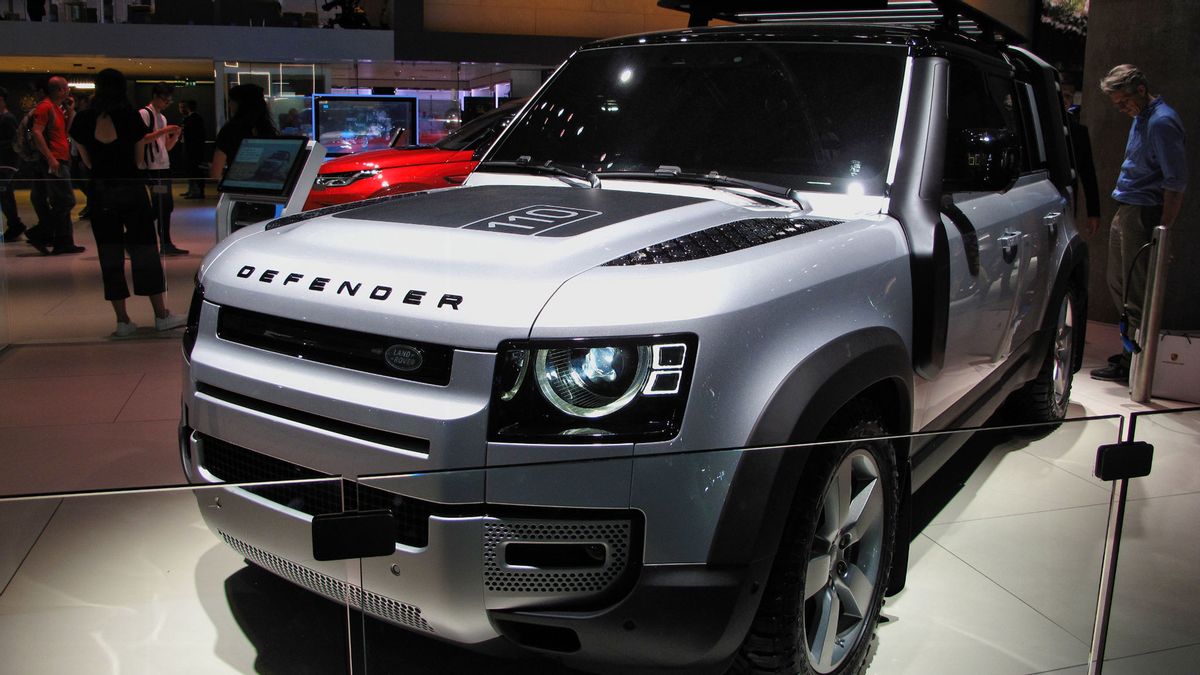 Not Mercedes-Benz Or BMW, Land Rover Becomes The UK's Most Stolen Car