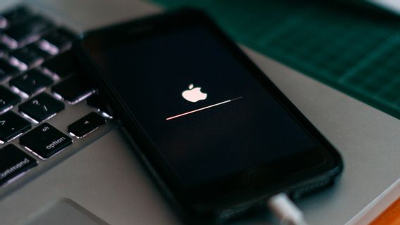 Apple Luncurkan Perbaikan Keamanan Bagi Perangkat Lama untuk Cegah Serangan DarkSword