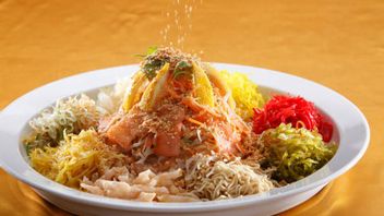  Mengenal Yee Sang, Salad Imlek yang Penuh dengan Filosofi