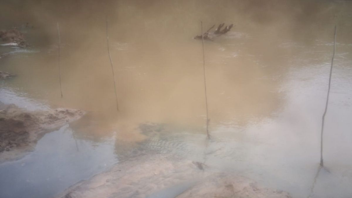 Limbah Pabrik Karet Mencemari Sungai Lubai Muaraenim 