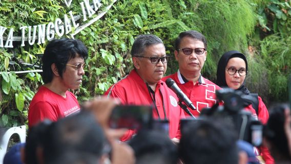 Still As Governor Of Central Java, PDIP Calls Ganjar Just Safari On Weekends