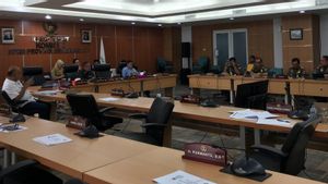 Hibah Satpol PP DKI Rp11 M untuk Mobil Pejabat Kodam Jaya, DPRD: Apa Urusannya Kita Beliin Mereka Land Cruiser?