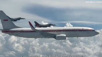 Dari Kokpit Indonesia One, Prabowo Sampaikan Apresiasi ke Pilot Tempur TNI AU