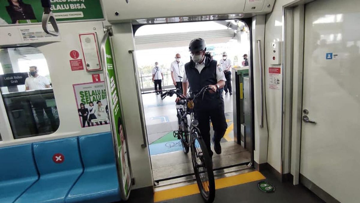 非折叠自行车可能进入捷运受到批评，雅加达副省长：乘客不会受到干扰