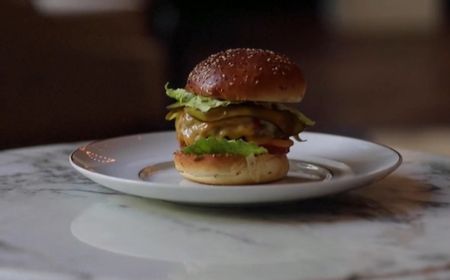 Saat Burger Eksklusif Racikan Koki Restoran Michelin Laris Manis Diminati Warga Amsterdam