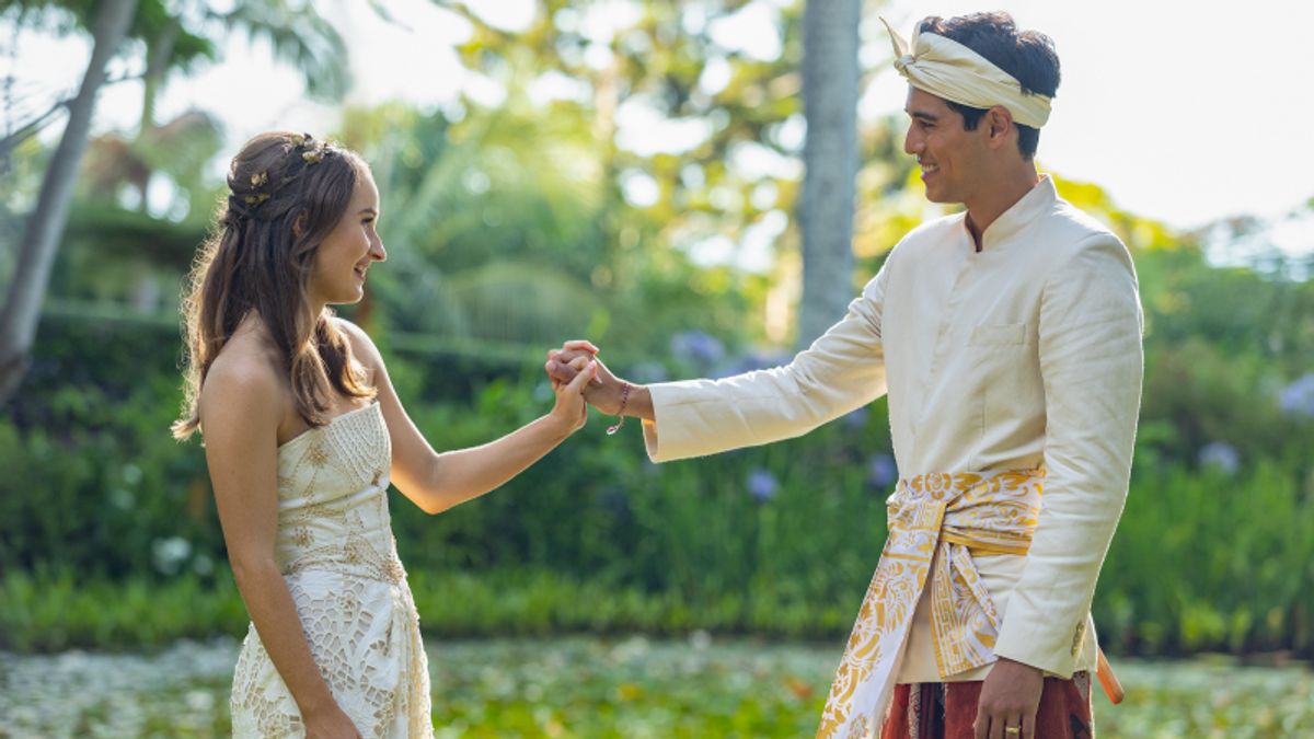 Review Film Ticket to Paradise, Hangatnya Cinta Keluarga yang Tersambung di Bali 