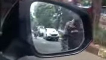  Viral Arogansi Dishub-Polisi Rusak Spion Taksi Online, Berawal dari Petugas Ditabrak