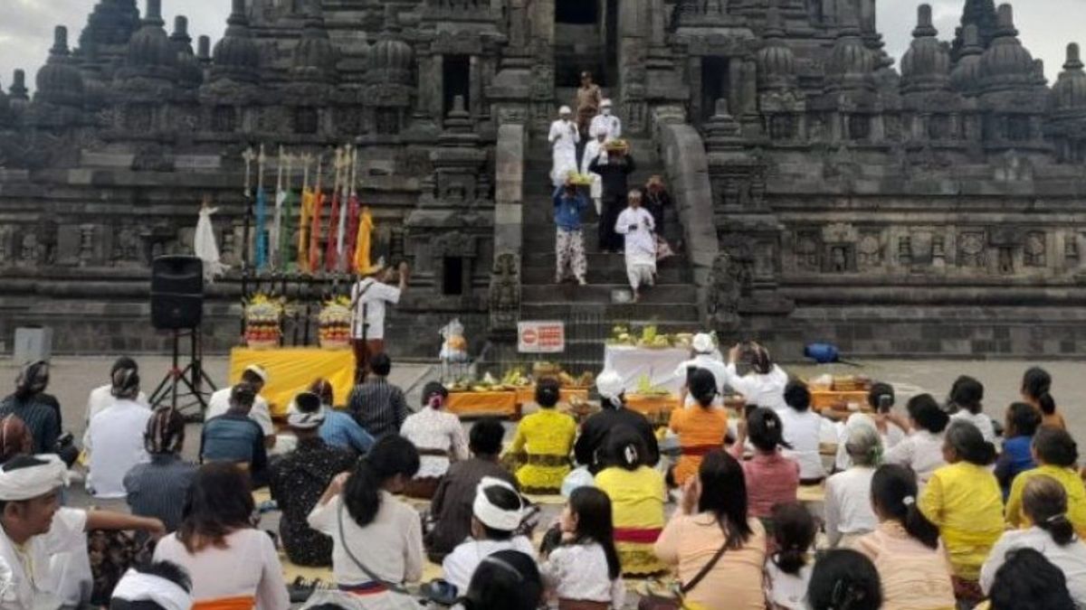 Kemenag: Umat Hindu Dunia Bisa Beribadah Rutin di Candi Prambanan