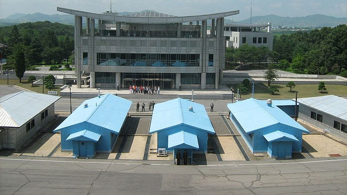 反韓国チラシを配布することによる北朝鮮の復讐任務