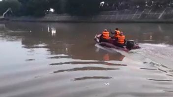 Pemuda yang Tenggelam di Sungai Ciliwung Bidara Cina Ditemukan Tewas, Tubuhnya Tersangkut Sampah