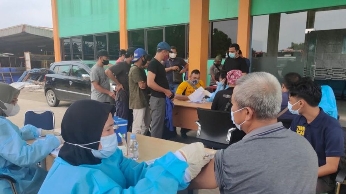 Angka Vaksinasi COVID-19 di Kabupaten Bekasi capai 87,5 persen