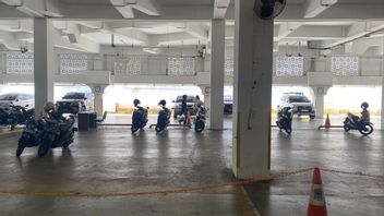 DPRの後、SOEs省から貿易省は進行したデモのためにWFHを実施