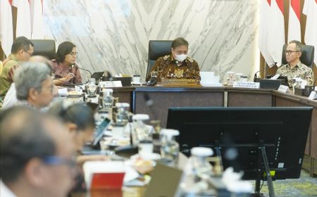 Penyaluran KUR Semester I Anjlok, Menko Airlangga Akan Rombak Target 2023