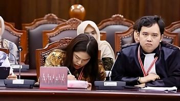 MKは、13人の学生が提出した刑法の新版の大統領侮辱の訴訟の裁判を開催