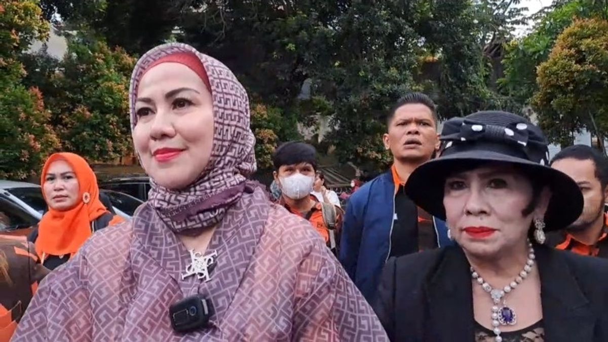 Feeling Lost As Ferry Irawan's Wife, Venna Melinda Ready To Sue Behind