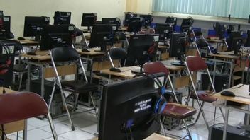 Le Gouvernement De La Régence D’Indramayu Autorise Les écoles En Face à Face