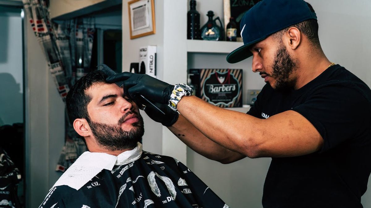 Many Men Are Called Gold When Cutting Hair, Why?