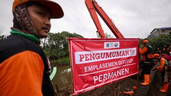 Diprotes Warga, Pemprov DKI Tutup Permanen Emplasemen Sampah di Sungai TPU Tanah Kusir