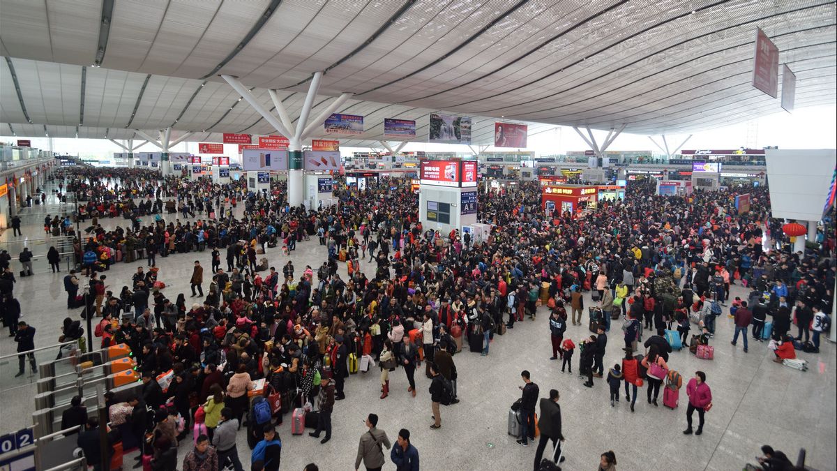 العودة إلى الوطن في العام الجديد من Imlek 2024 ، الصين من المتوقع أن تسجل رقما قياسيا يبلغ 9 مليارات رحلة
