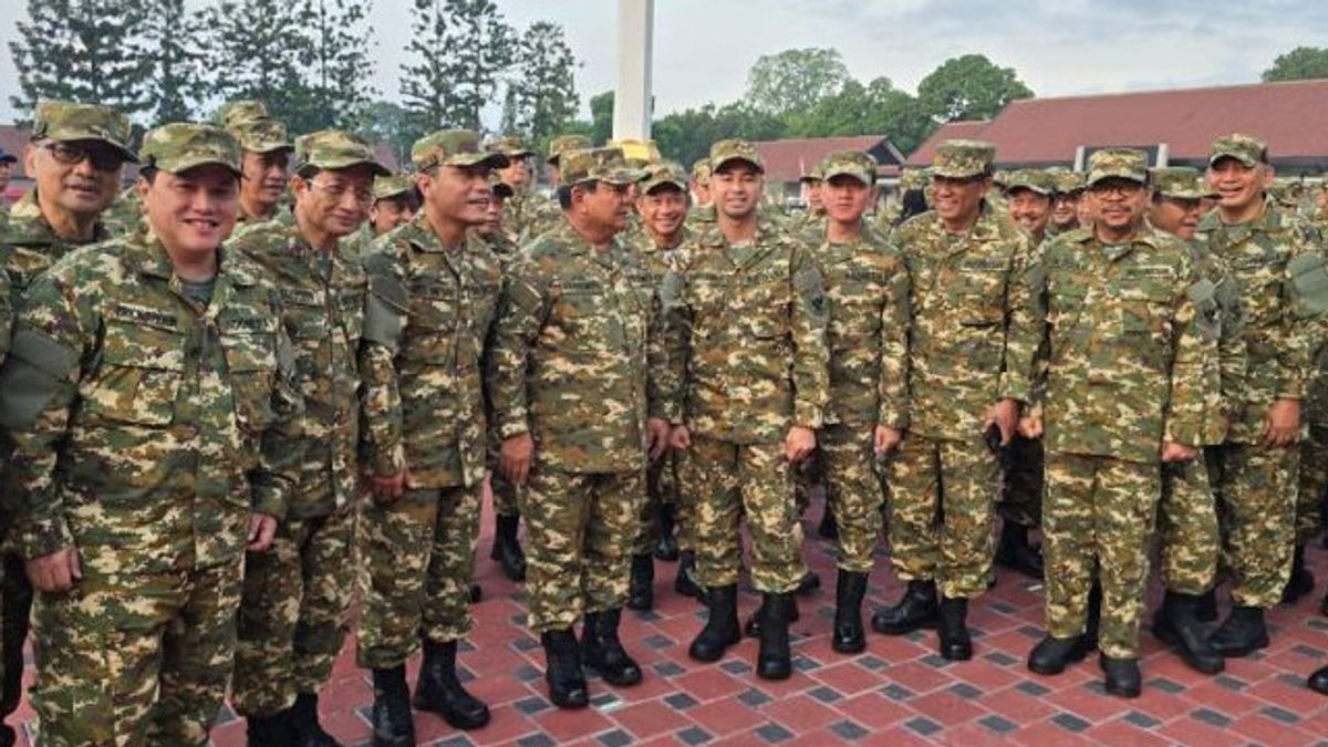 Wearing Military Clothing, Red And White Cabinet Practices Line Up Led By Prabowo