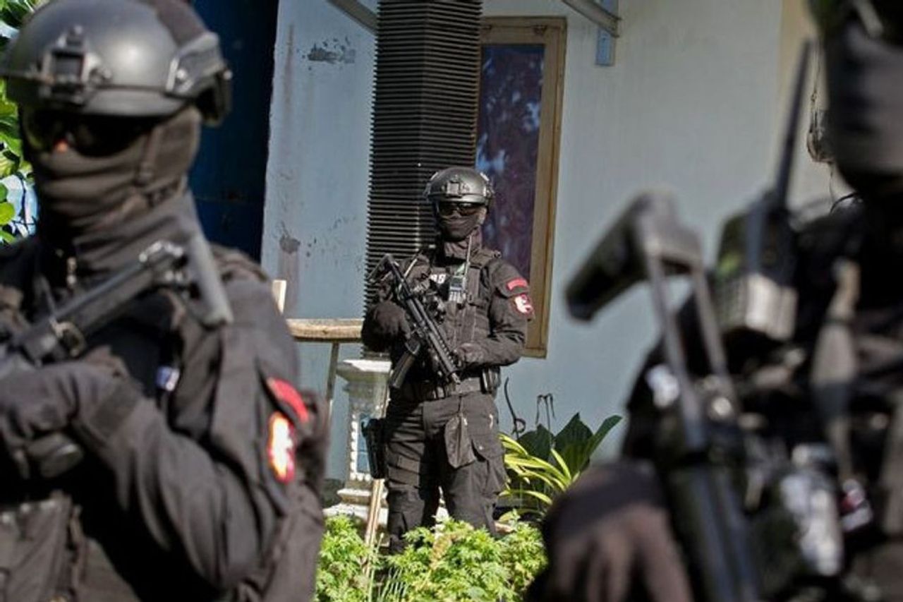 Suspected Terrorist Arrested In Banyuwangi Has Schools With 1,000 Students