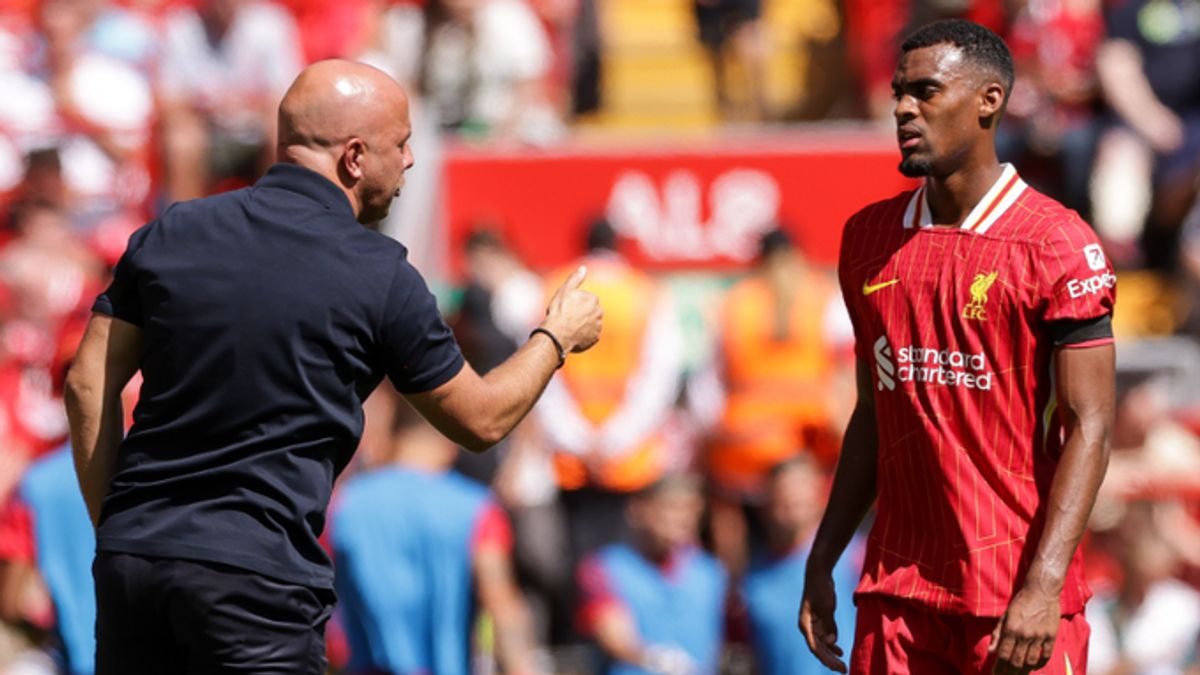 Liverpool vs Brentford: Arne Slot Siap Jalani Debut Kompetitif di Anfield