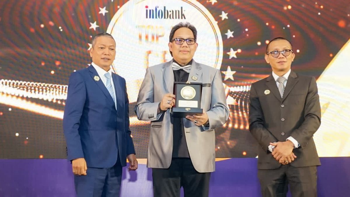 Berhasil Pimpin Transformasi, Direktur Utama Bank DKI Fidri Arnaldy Raih TOP 100 CEO 2022