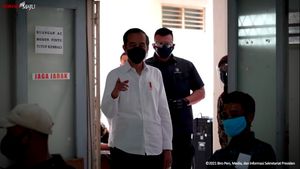 Tak Pernah Absen Tinjau Vaksinasi COVID Saat Kunker, Jokowi Ingin Pastikan Seluruh Provinsi Berjalan Lancar